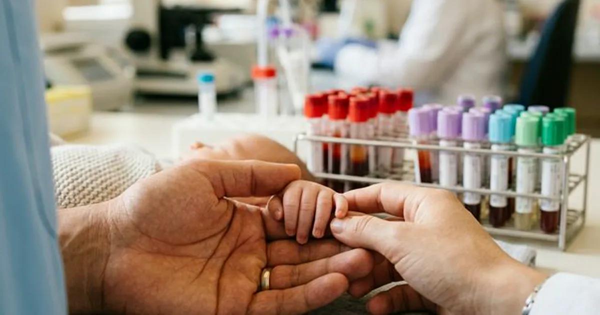 Hérédité des groupes sanguins : comment ABO et le facteur Rh se transmettent à vos enfants
